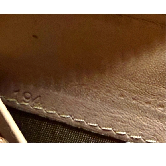 Miu Miu Gold Croc-Embossed Wallet - Picture 7 of 9